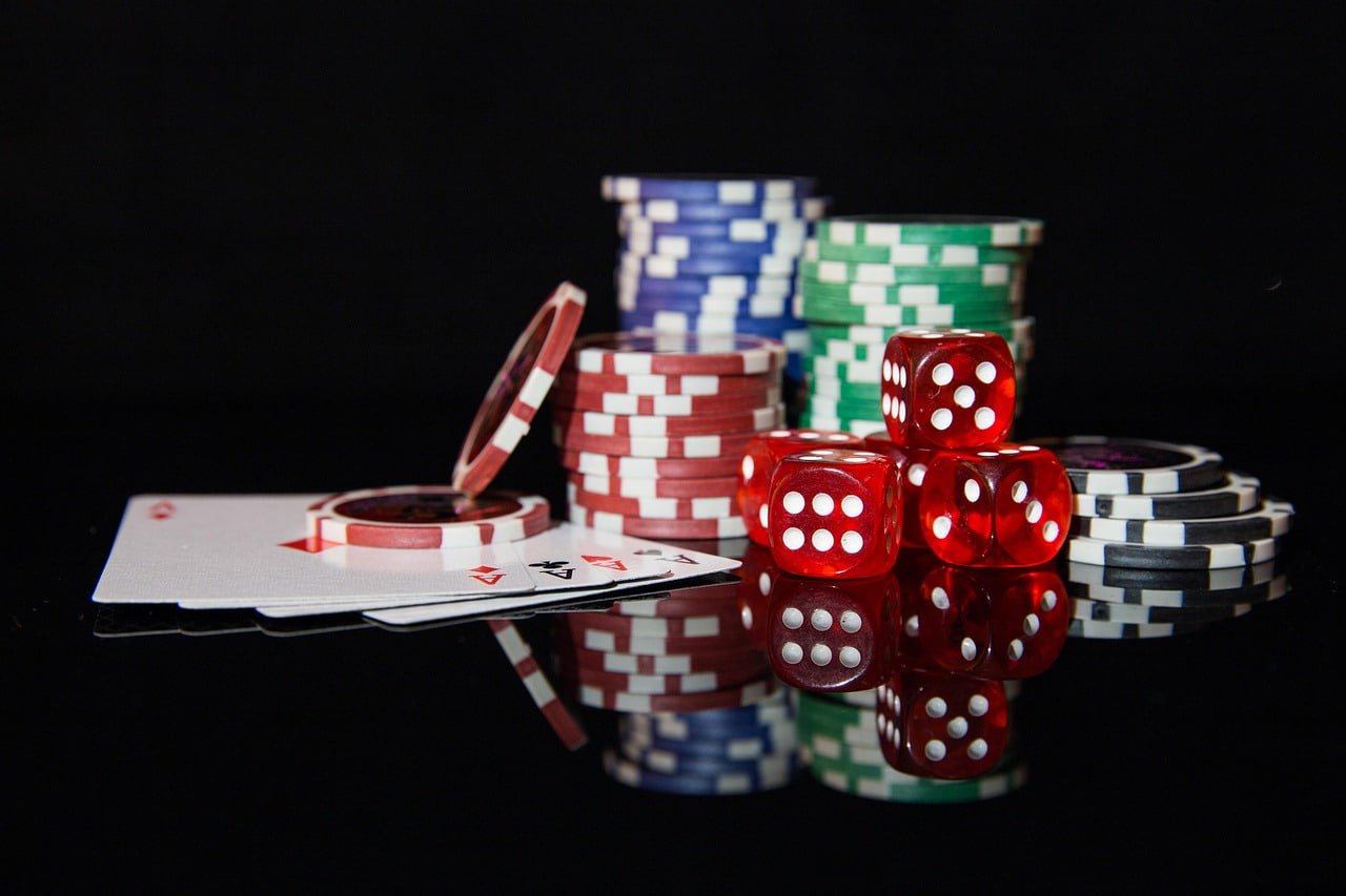 79 game အွန်လိုင်း ကတ်ဂိမ်းများ Baccarat Poker Live Table